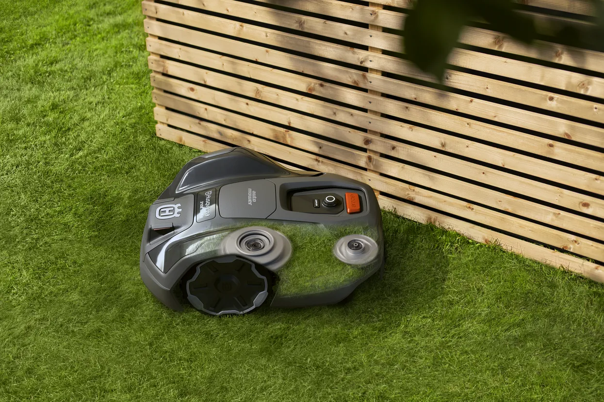 Husqvarna Automower® 305E NERA avec technologie sans fil – Image 2