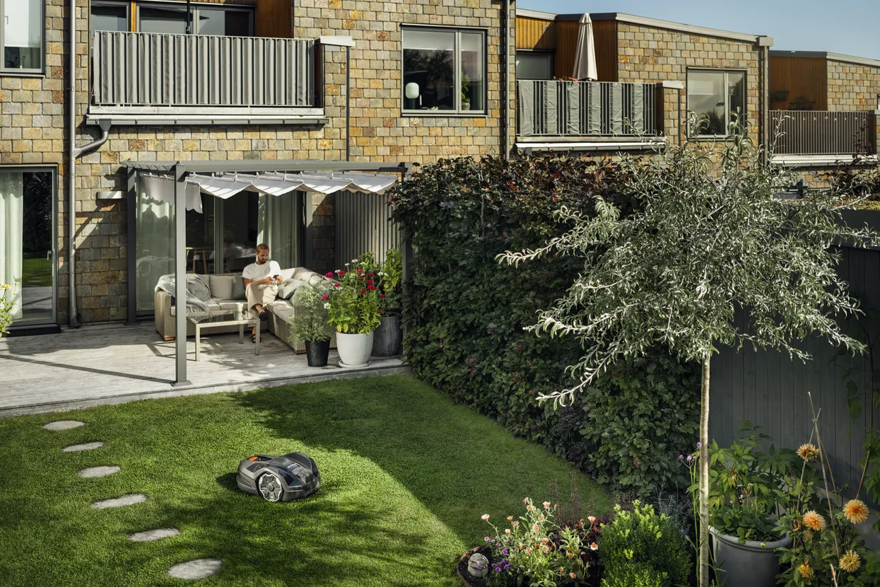 Husqvarna Automower® 305E NERA avec technologie sans fil – Image 4