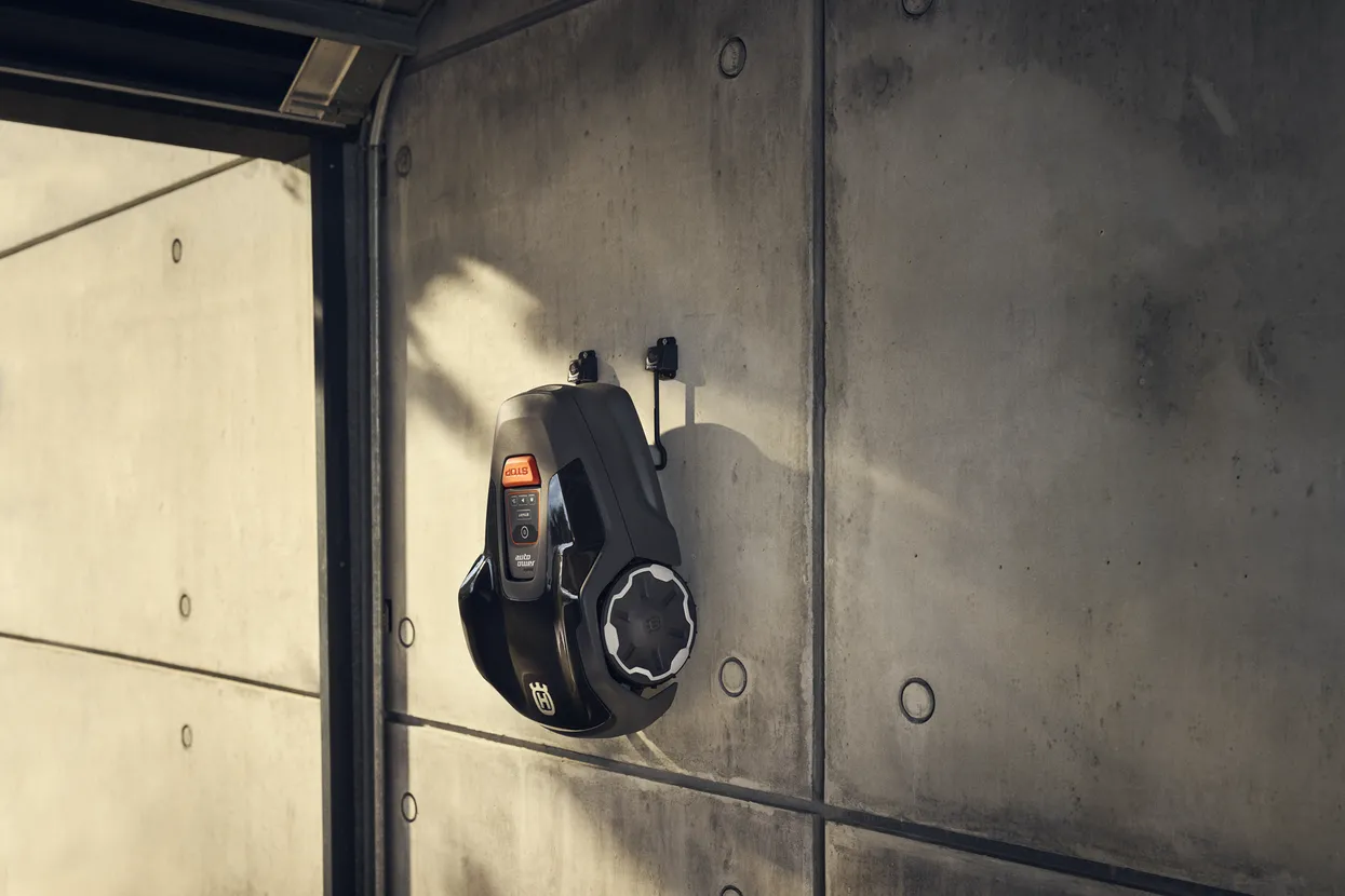 Automower® Aspire™ R4 avec kit d'installation – Image 5